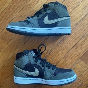 Jordan 1 Dark Green/Black/Tan